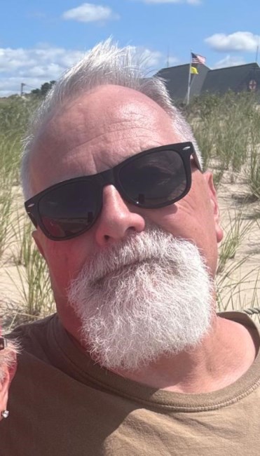 Avis de décès de Michael "Mike" R.  Phaneuf