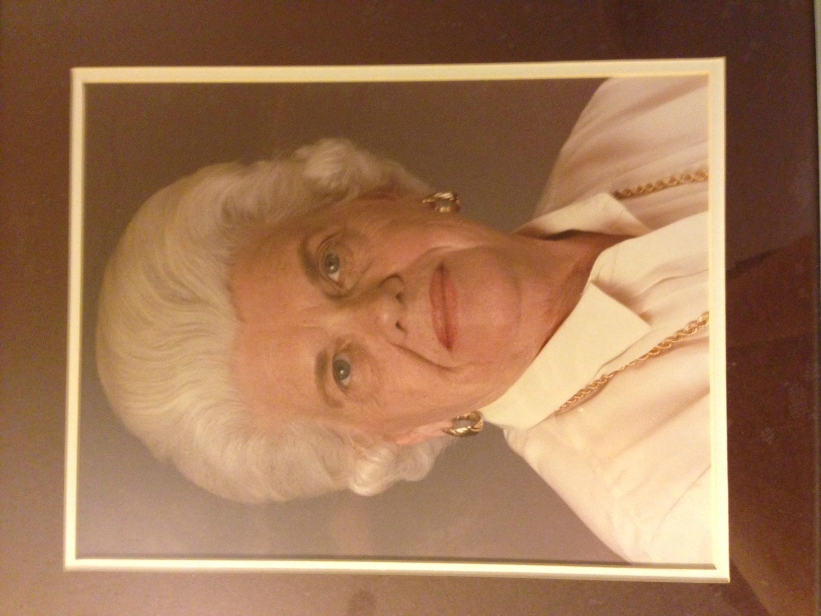 Obituary of Helen Ruth Andrews