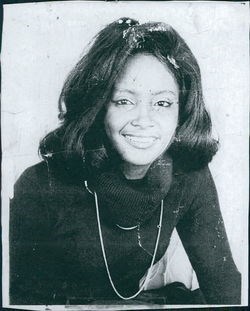 Obituary of Mrs. LUCILLE Campbell