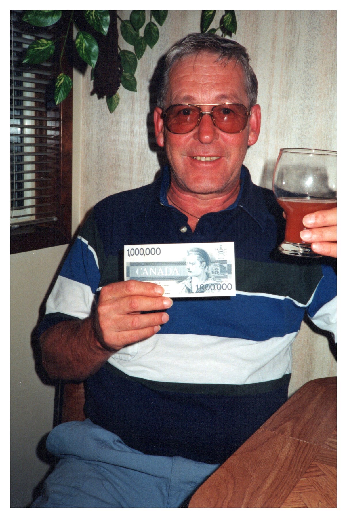 Obituary of Douglas Howard Peach