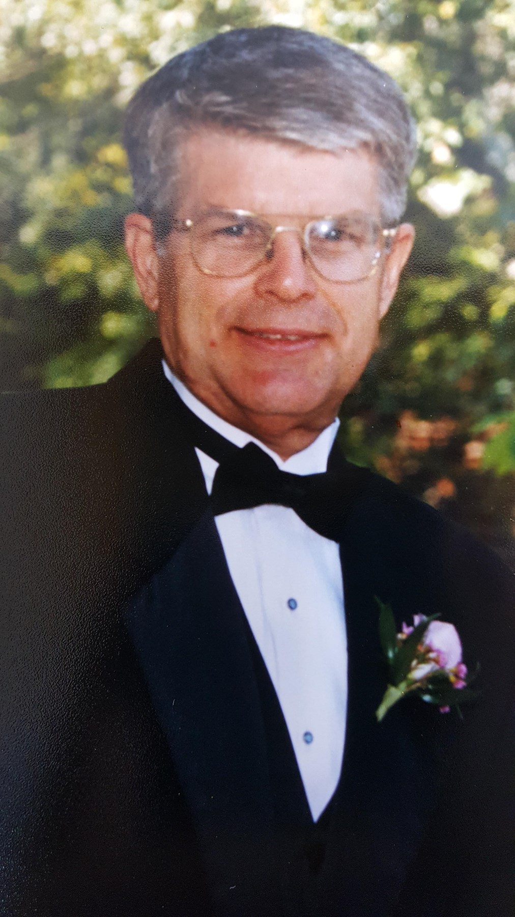 Avis de décès de John A Dodd