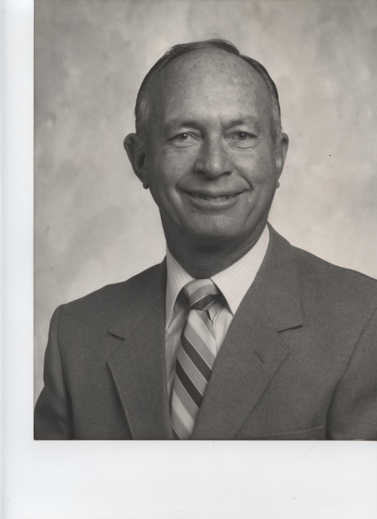 Avis de décès de Robert Barker McKiniry