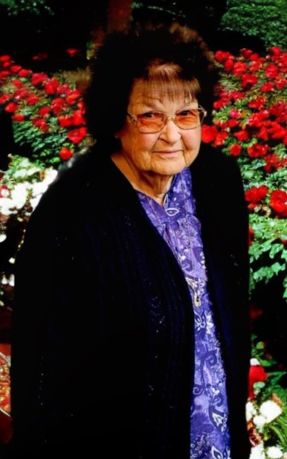 Obituary of Nova Doris Howlett