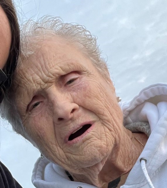 Obituary of Stella Mae Hawes