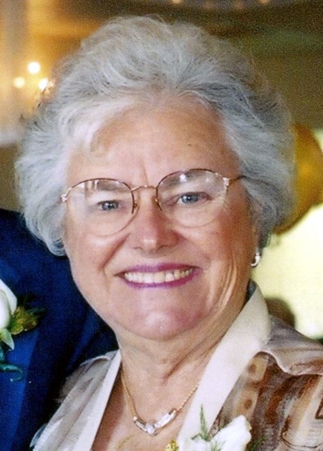 Obituary of Evelyn Minnie May Cacace