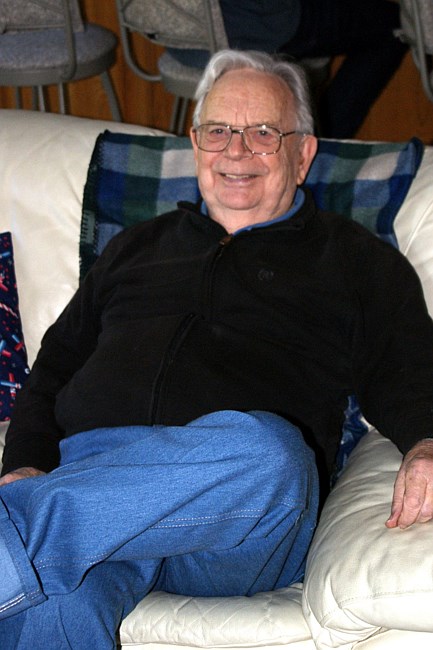 Obituary of Dick "Burt" Larkey