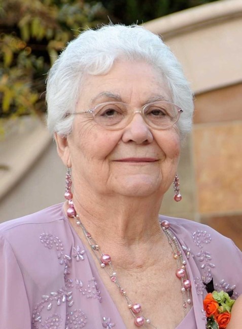Obituary of Isabel Lorenzo
