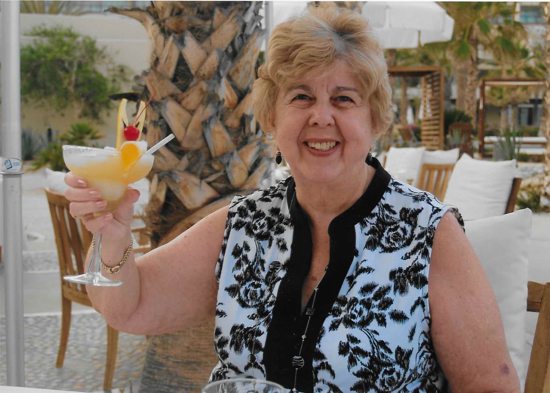 Obituary of Doris June Groves