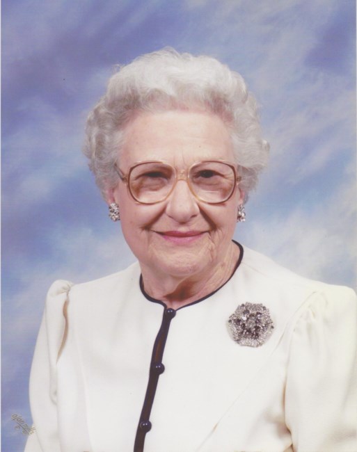 Obituary of Evelyn Lewis