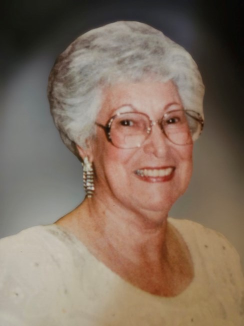 Obituario de Mildred "Midge" Evelyn Thomas