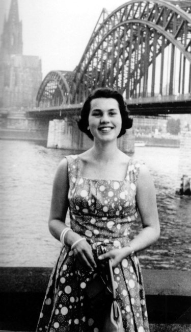 Obituary of Jane Margaret Leak