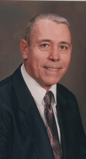 Obituario de Kenneth E. Hopkins