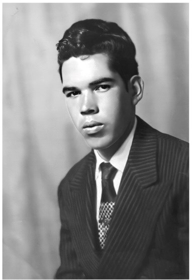 Obituary of Luis Flores Salinas