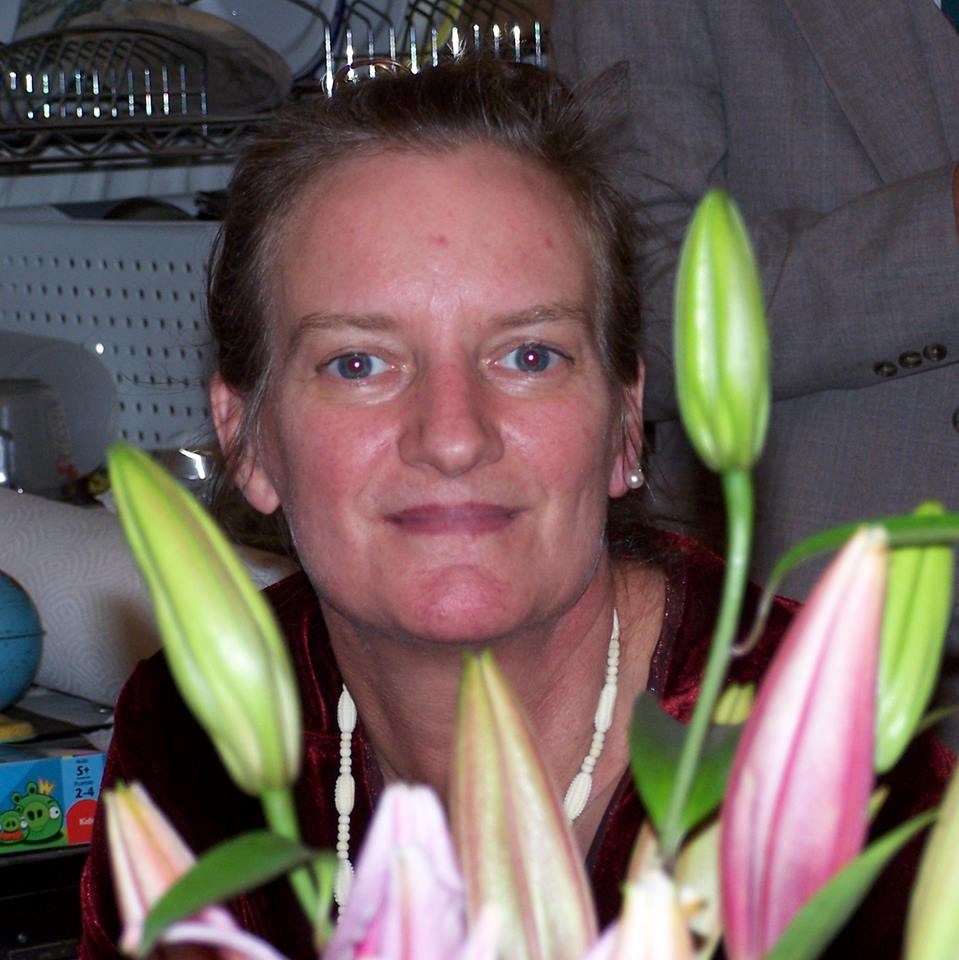 Obituary of Vikki Hillis