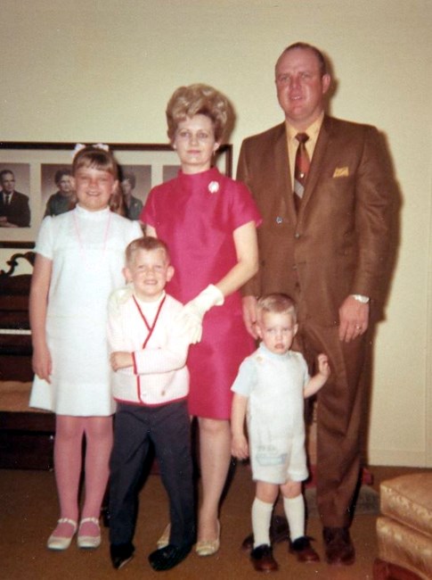 Obituary of James & Wanda Collins