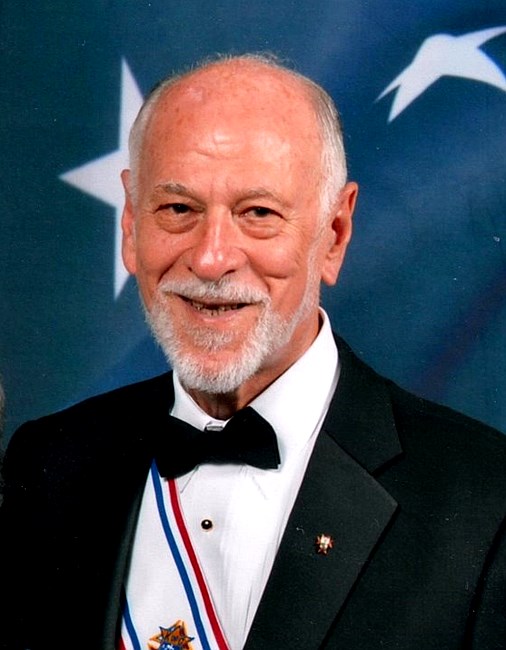 Obituario de Thomas S. Sicola, Sr.