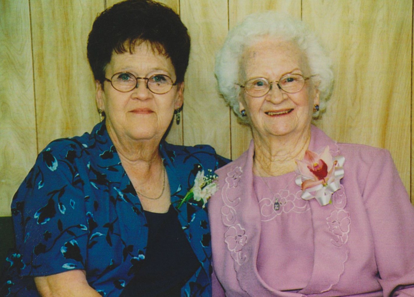 Obituary of Elizabeth "Betty" Alice Warren Davis