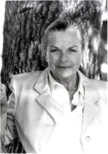 Obituary of Joan Irvine Smith