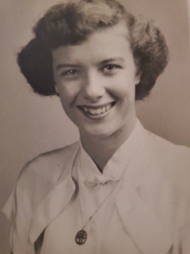 Obituary of Carol J. Lee