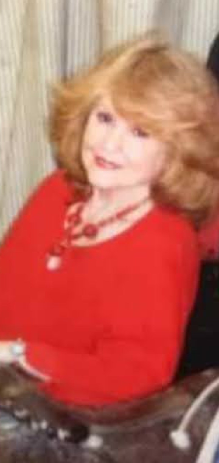 Obituary of Carolyn Ennis Redd