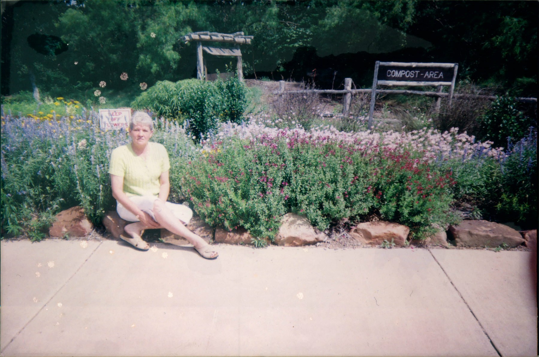 Obituary of Betty Lou Drake