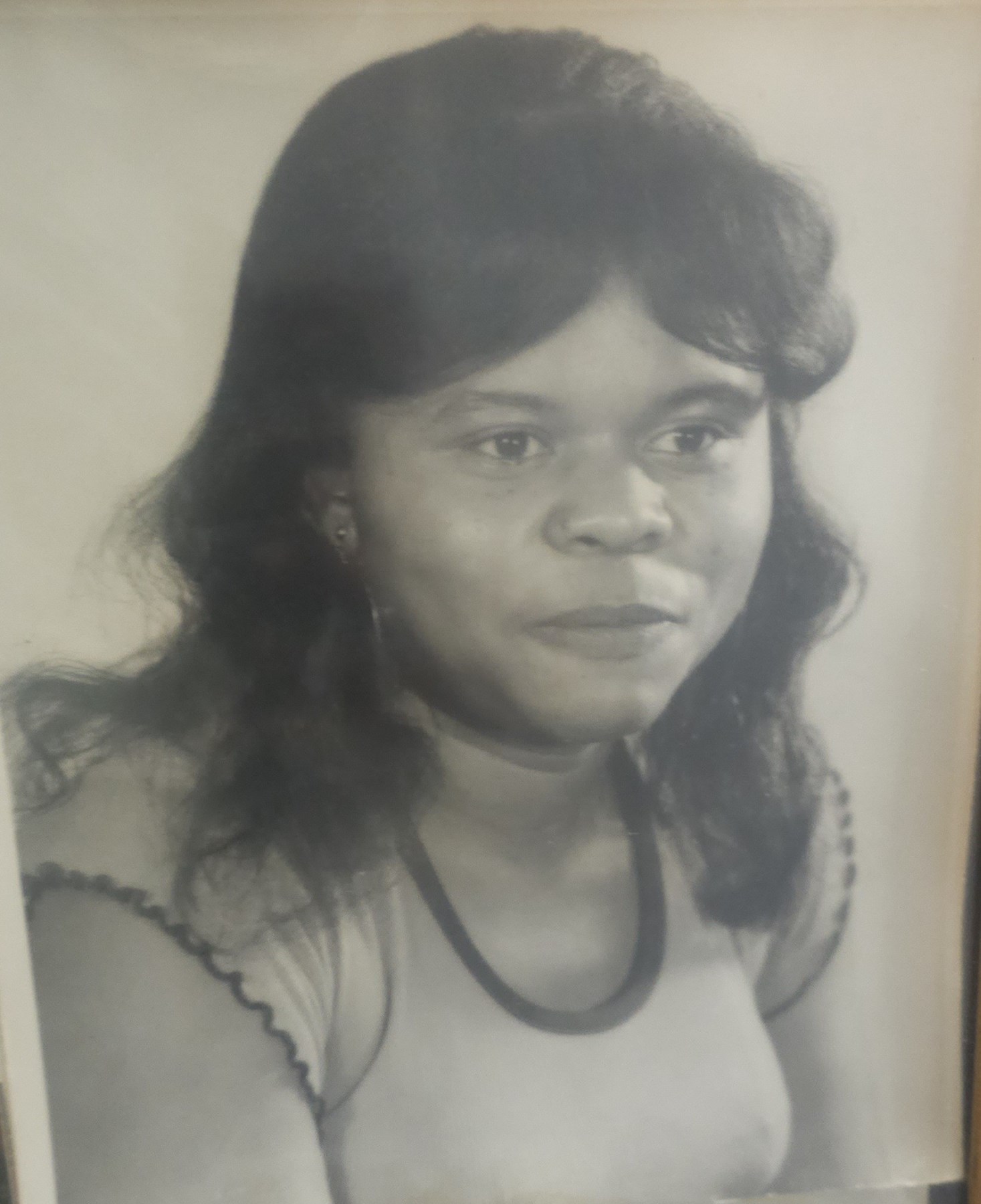 Obituary of Mrs. Annie Mae Woods