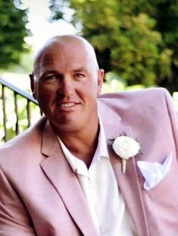 Obituario de Douglass Edward Tyla