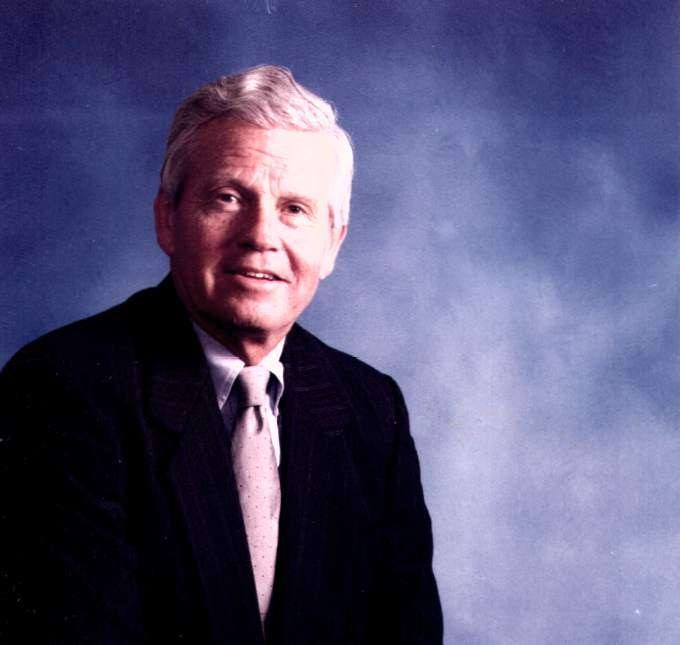 Obituary of Thomas H Greiwe