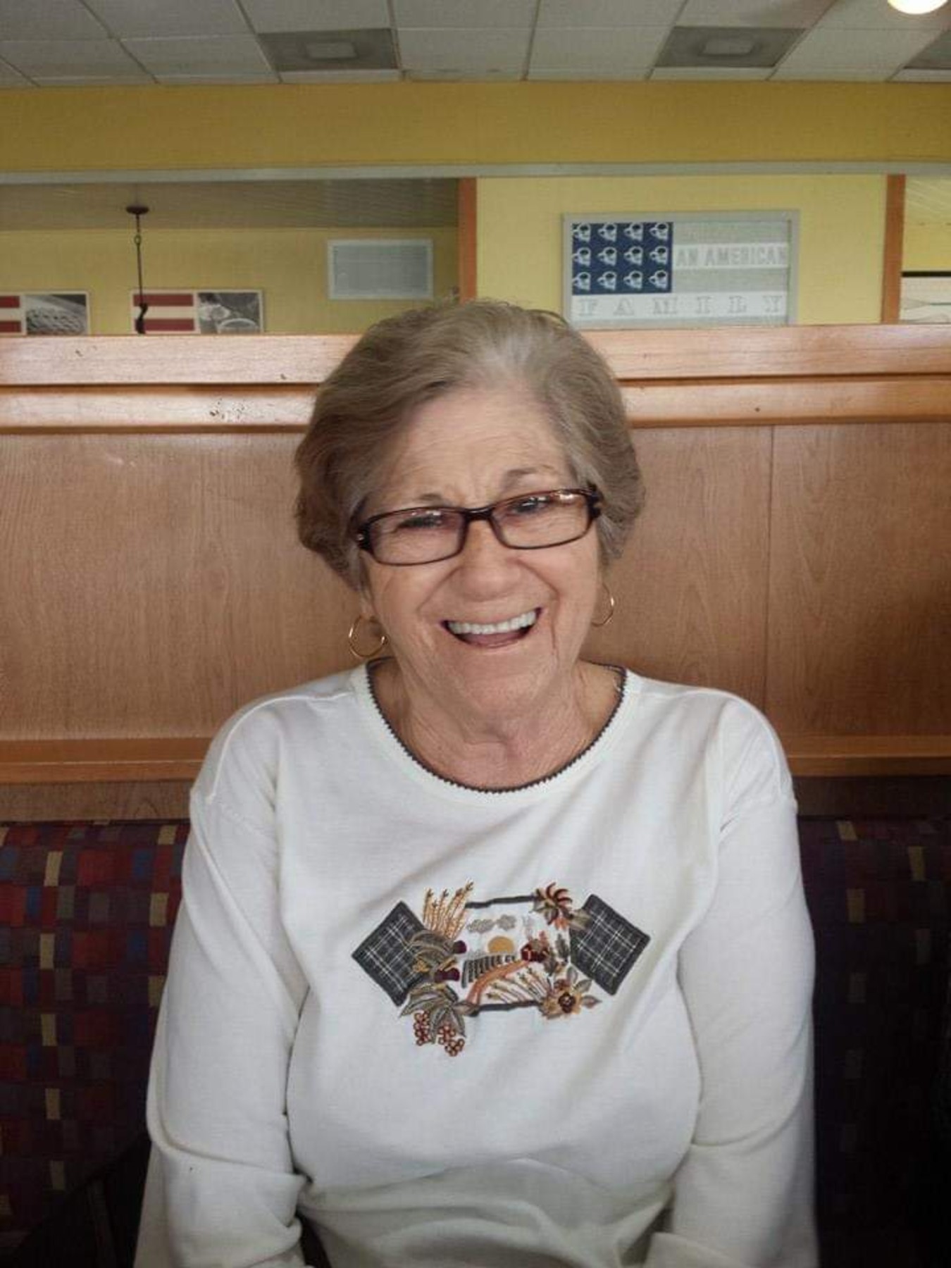 Obituario de Lucrecia Menes