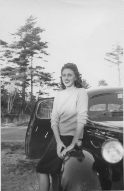 Obituary of Margaret Helen MacKinnon