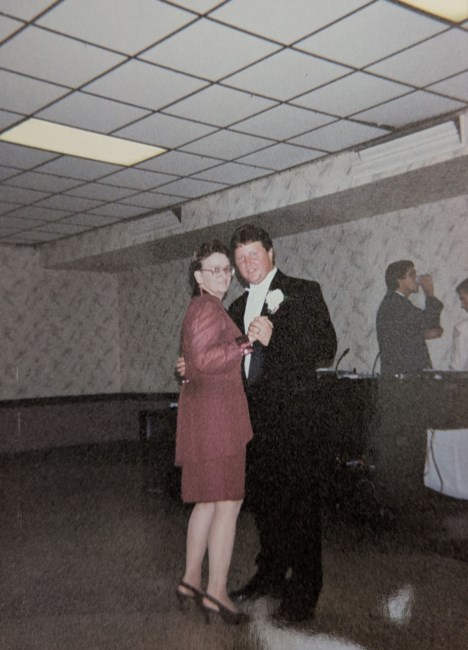 Avis de décès de Ms. Gail Maureen Kopec