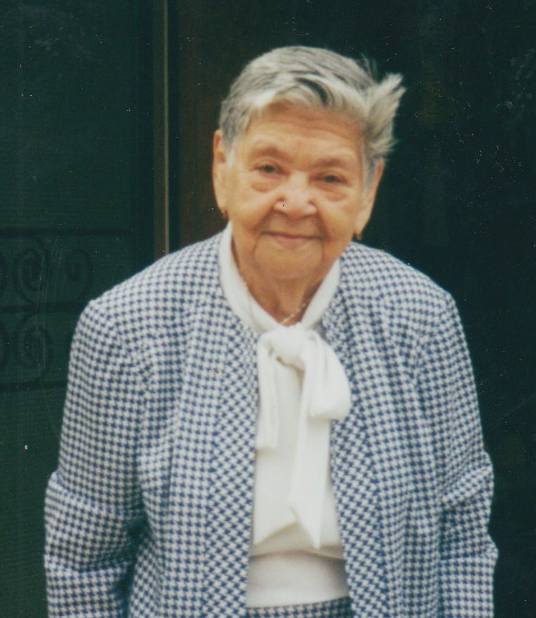 Obituary of Mercedes Alvarado de Castro