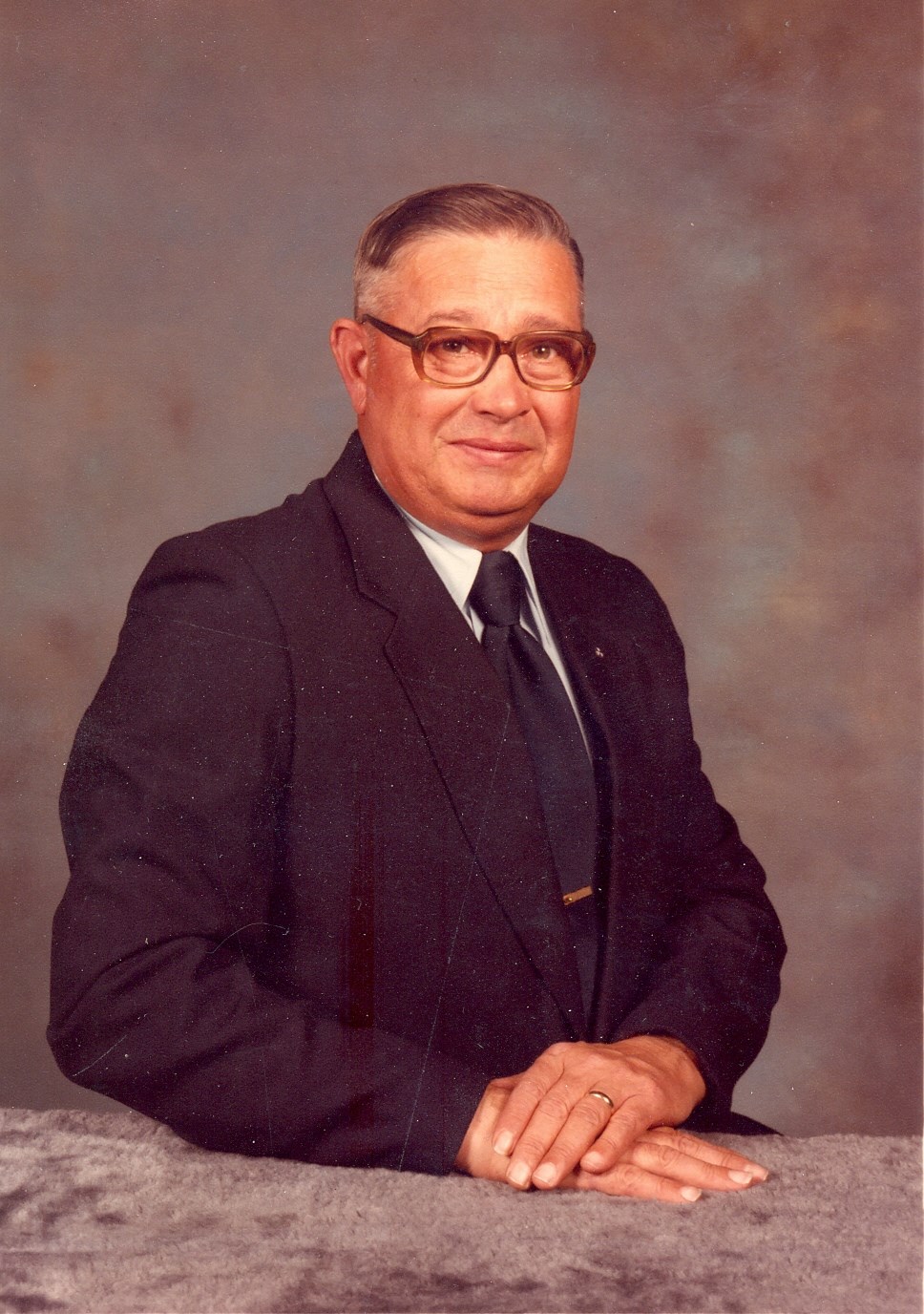 Obituario de Charlie Ralph Tucker