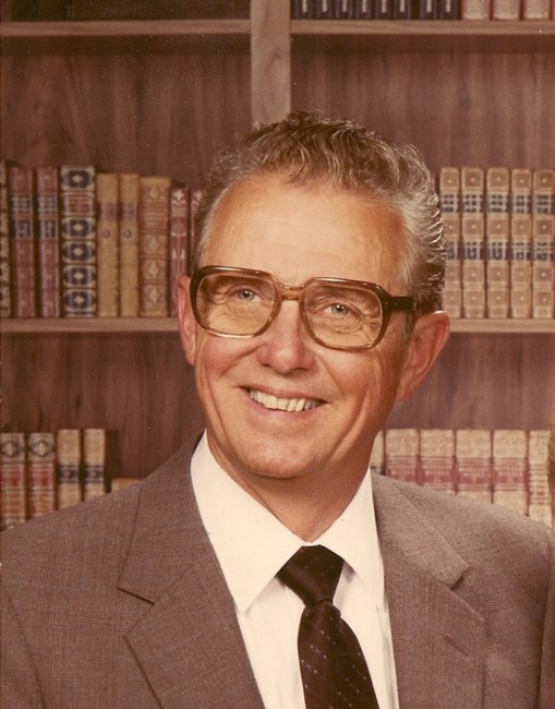Obituary of Thomas H. Applewhite