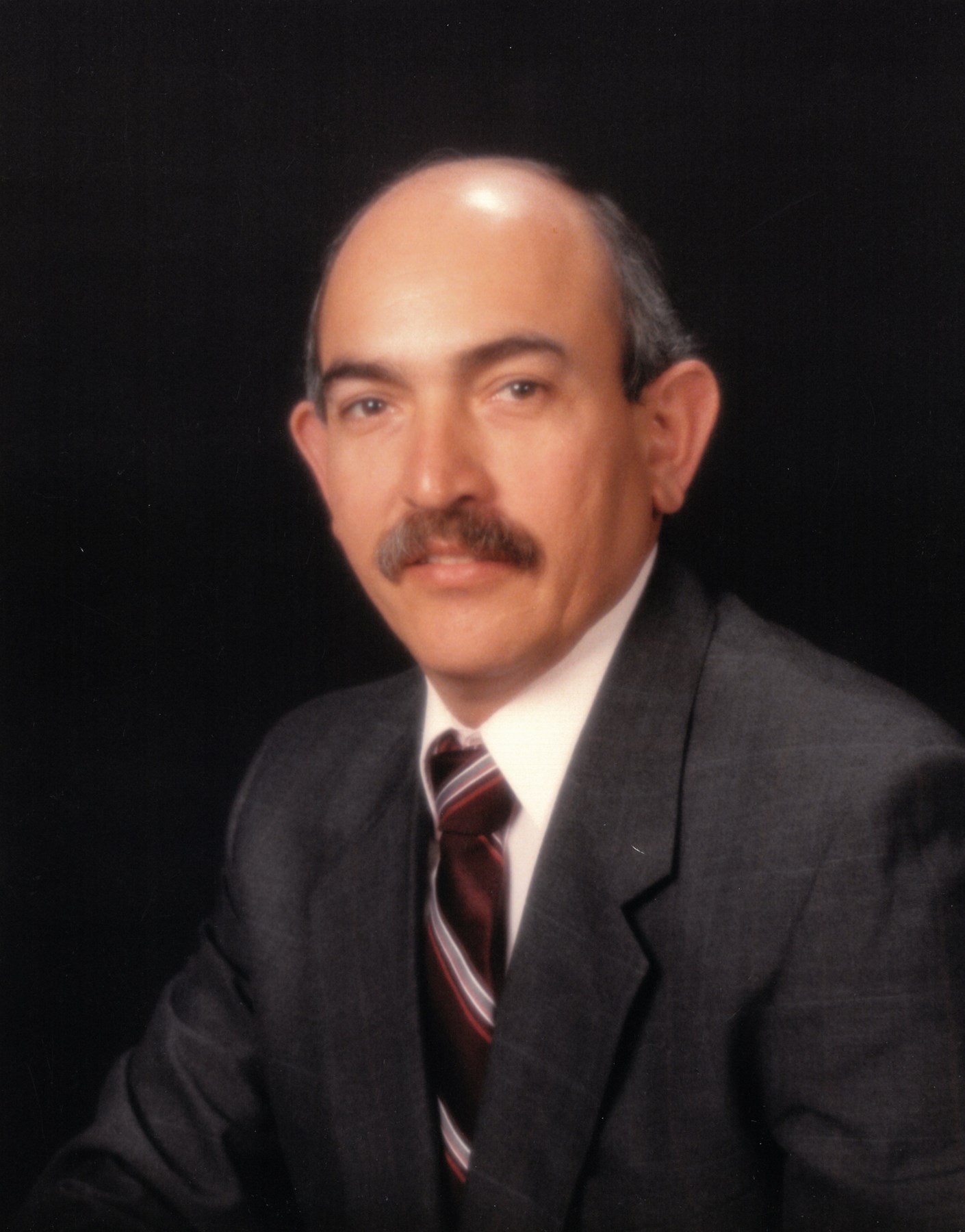 Obituary of Raul "Ruli" Olivas Jr.