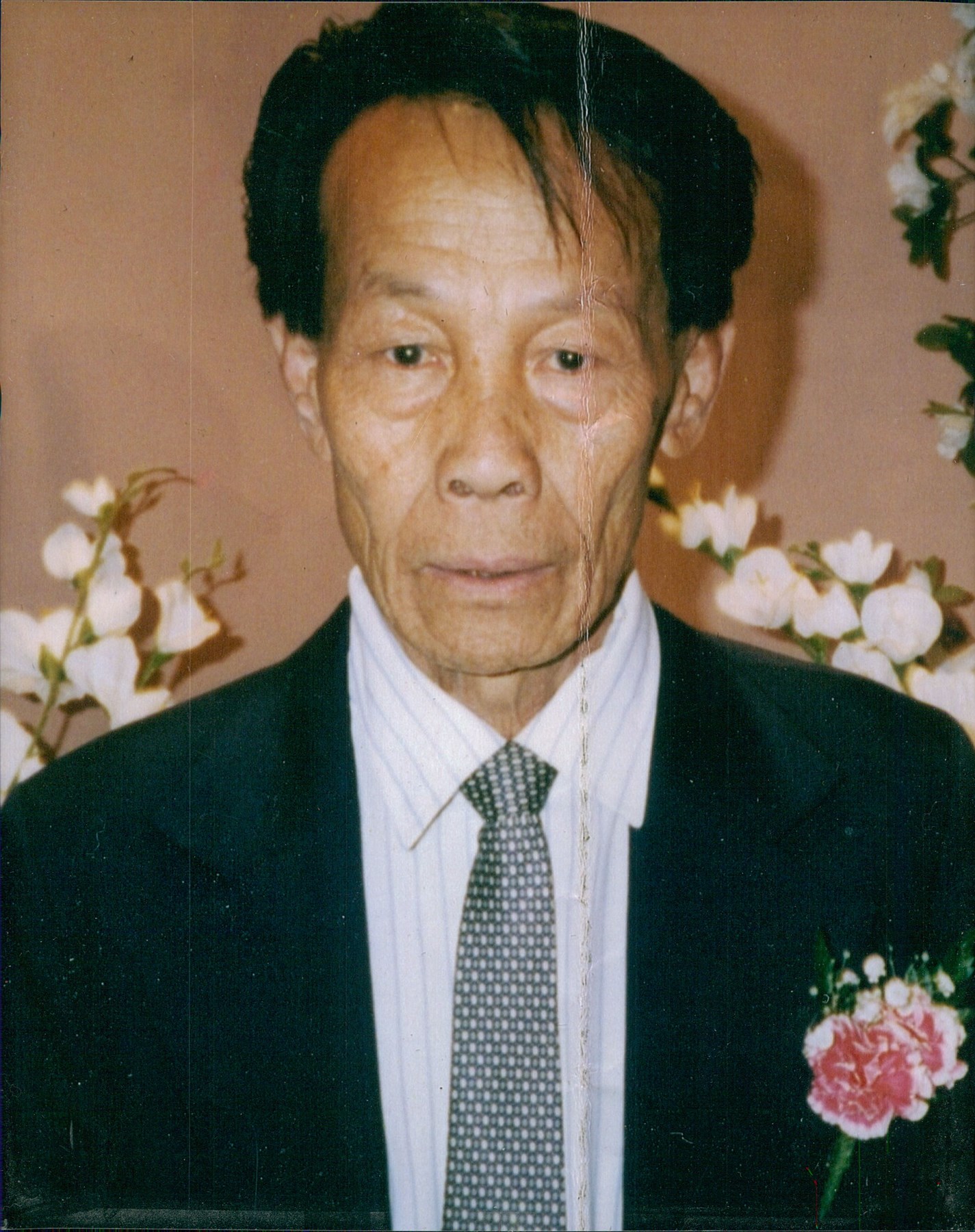 Obituary of Yie Lim