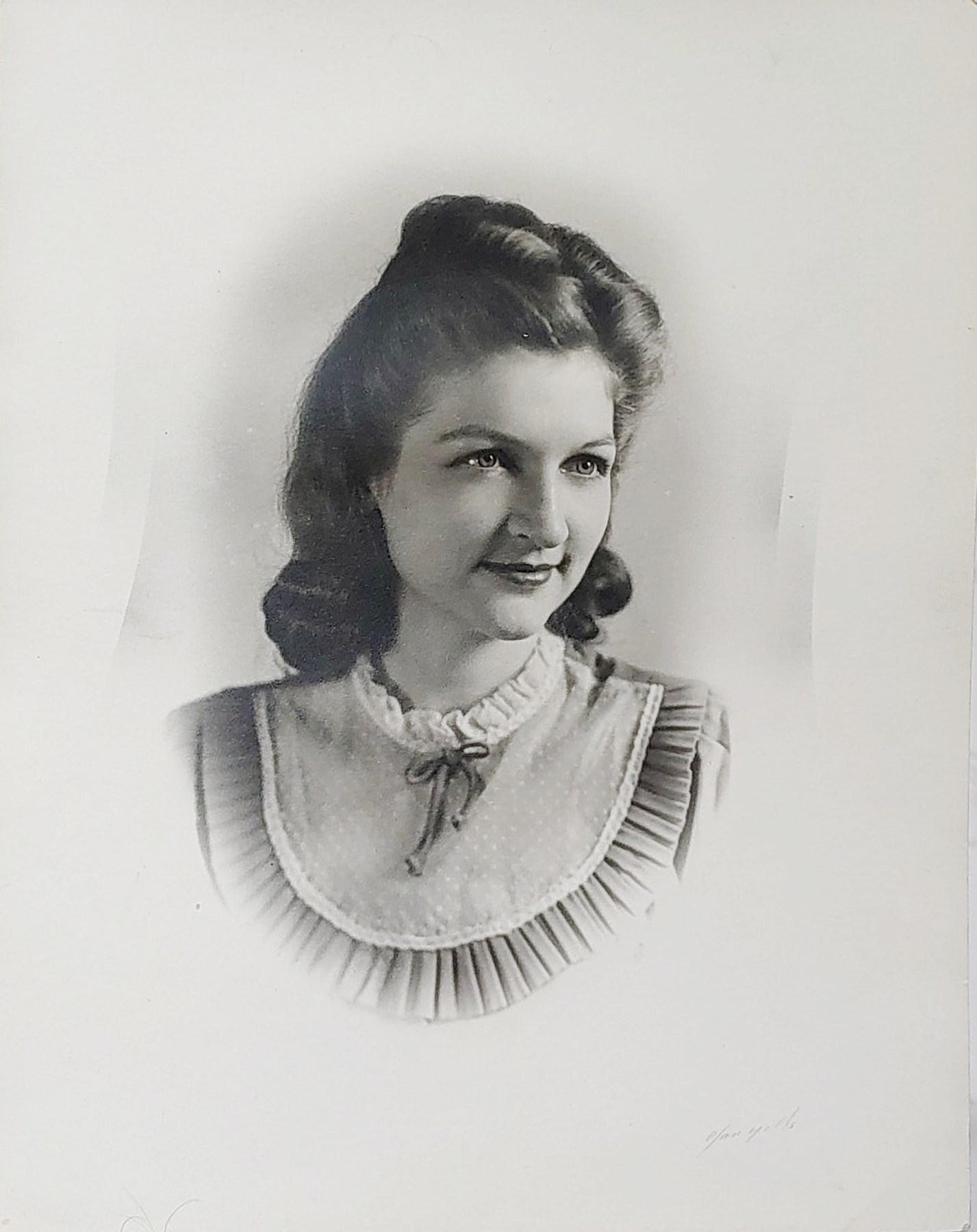 Obituary of Louise Smith Roberts