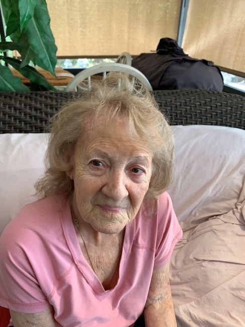 Obituario de Rosemarie Meola