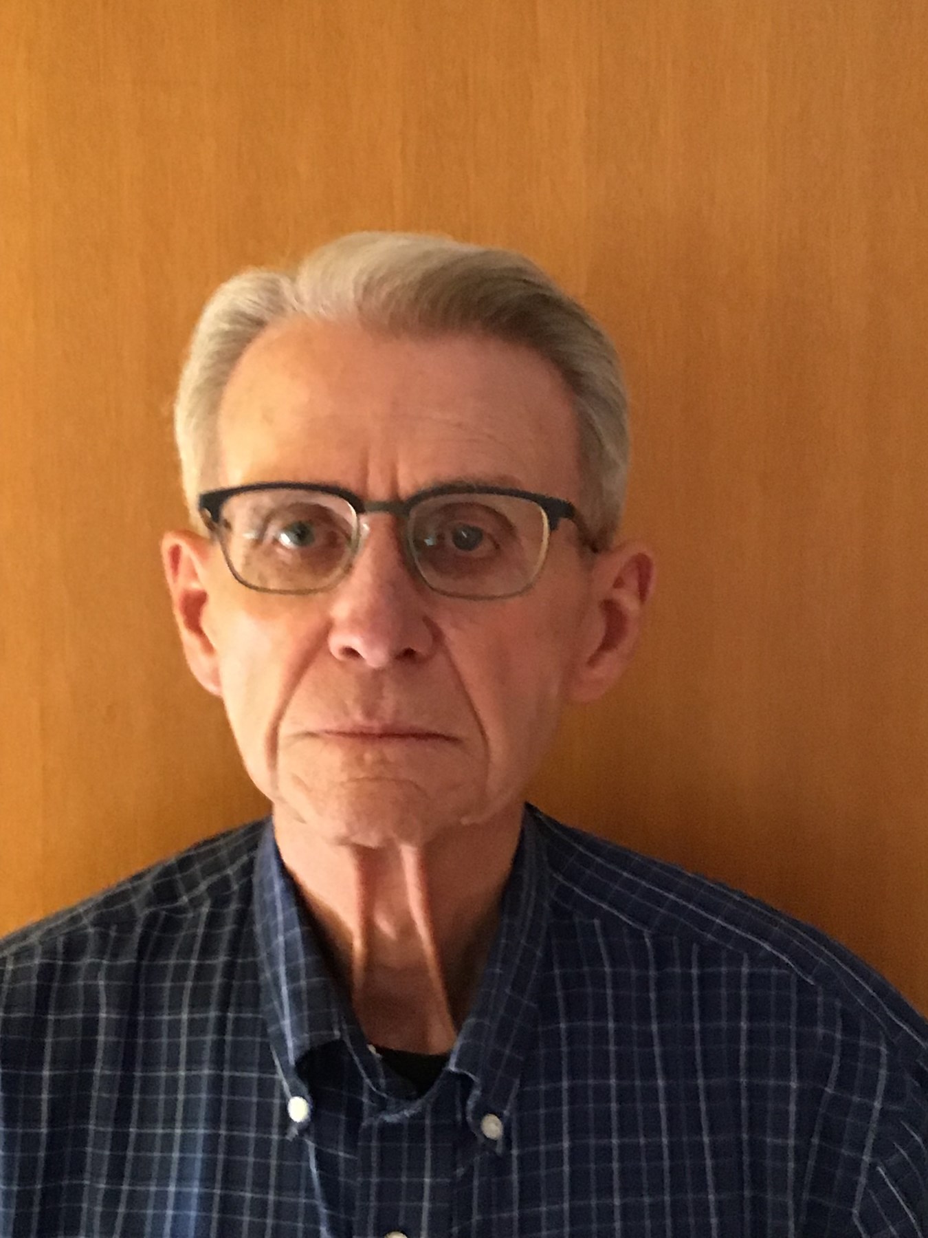 Obituary of Lorne Warren