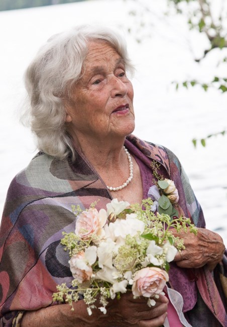 Obituary of Hazel Burton Gray