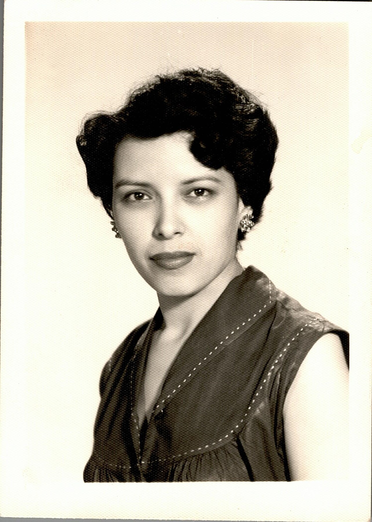 Obituary of Virginia Hernandez Mills