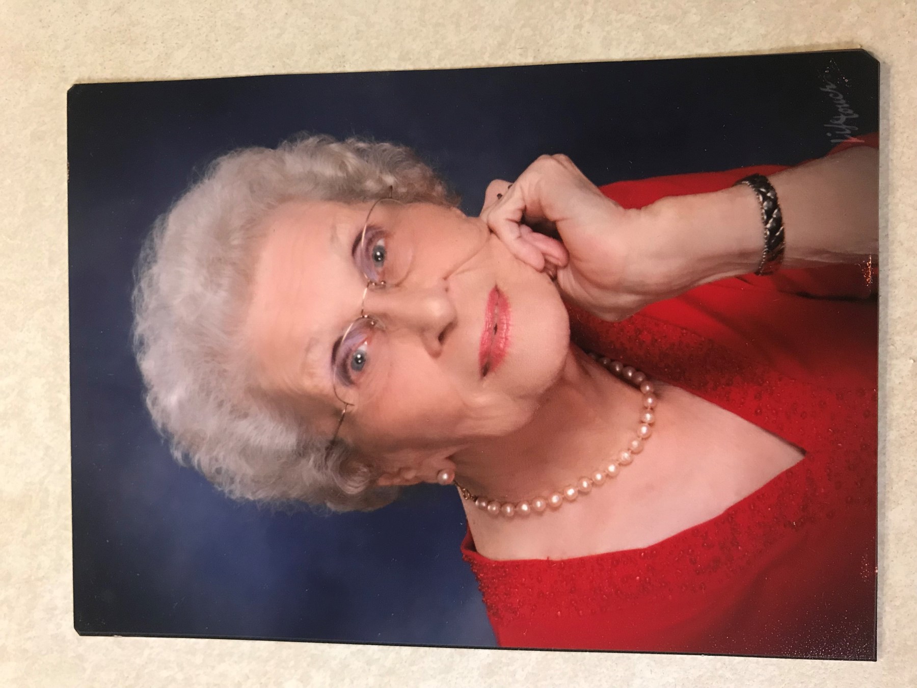 Obituary of Gloria Mae Lorenzana