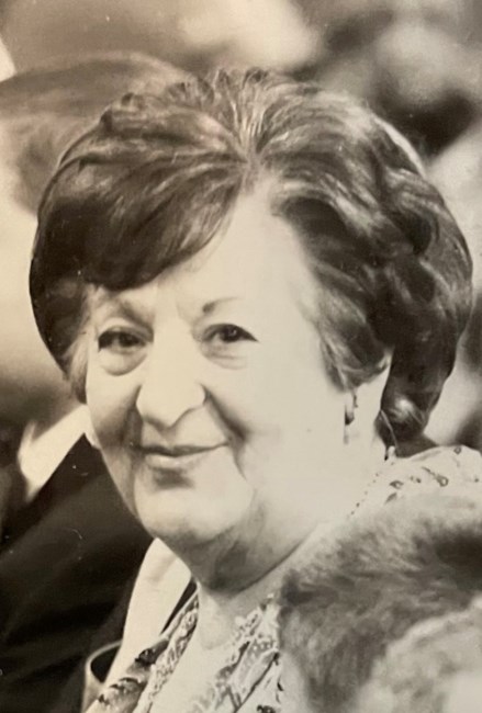 Obituario de Antoinette Ippolito