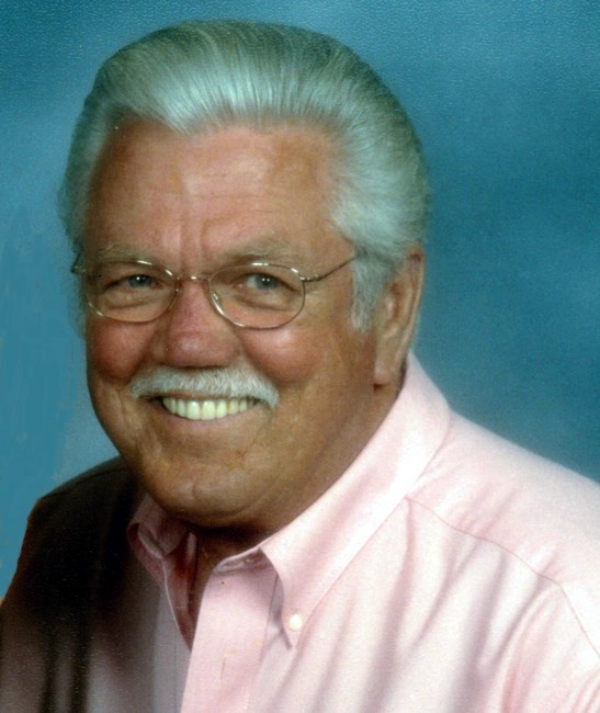 Obituario de Robert McHugh Hecker