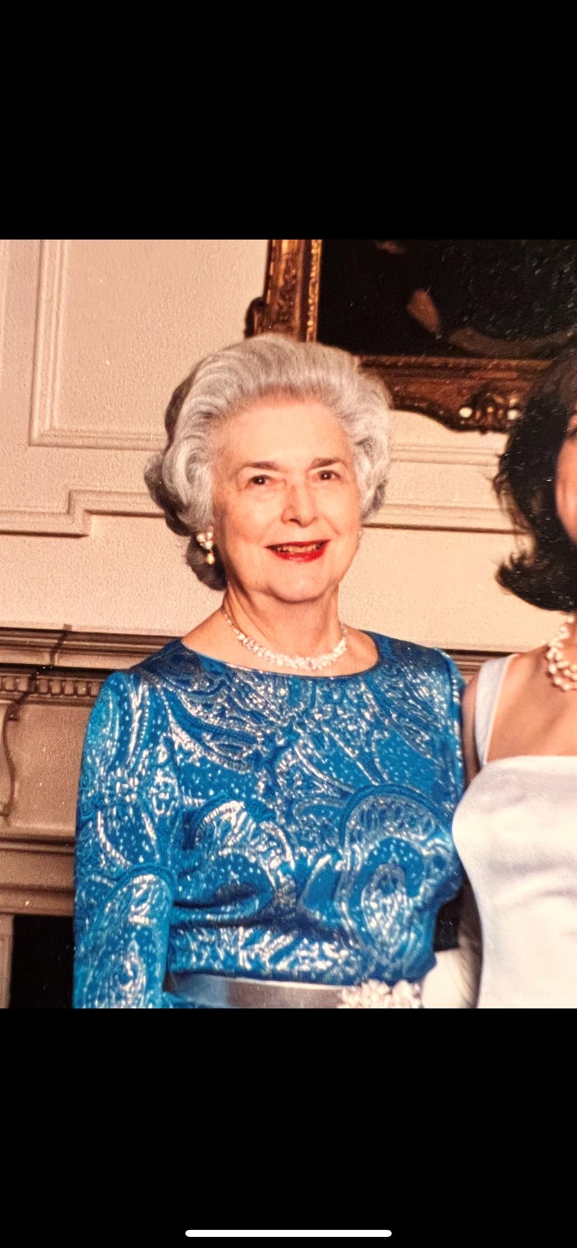 Obituary of Nadine Lawton