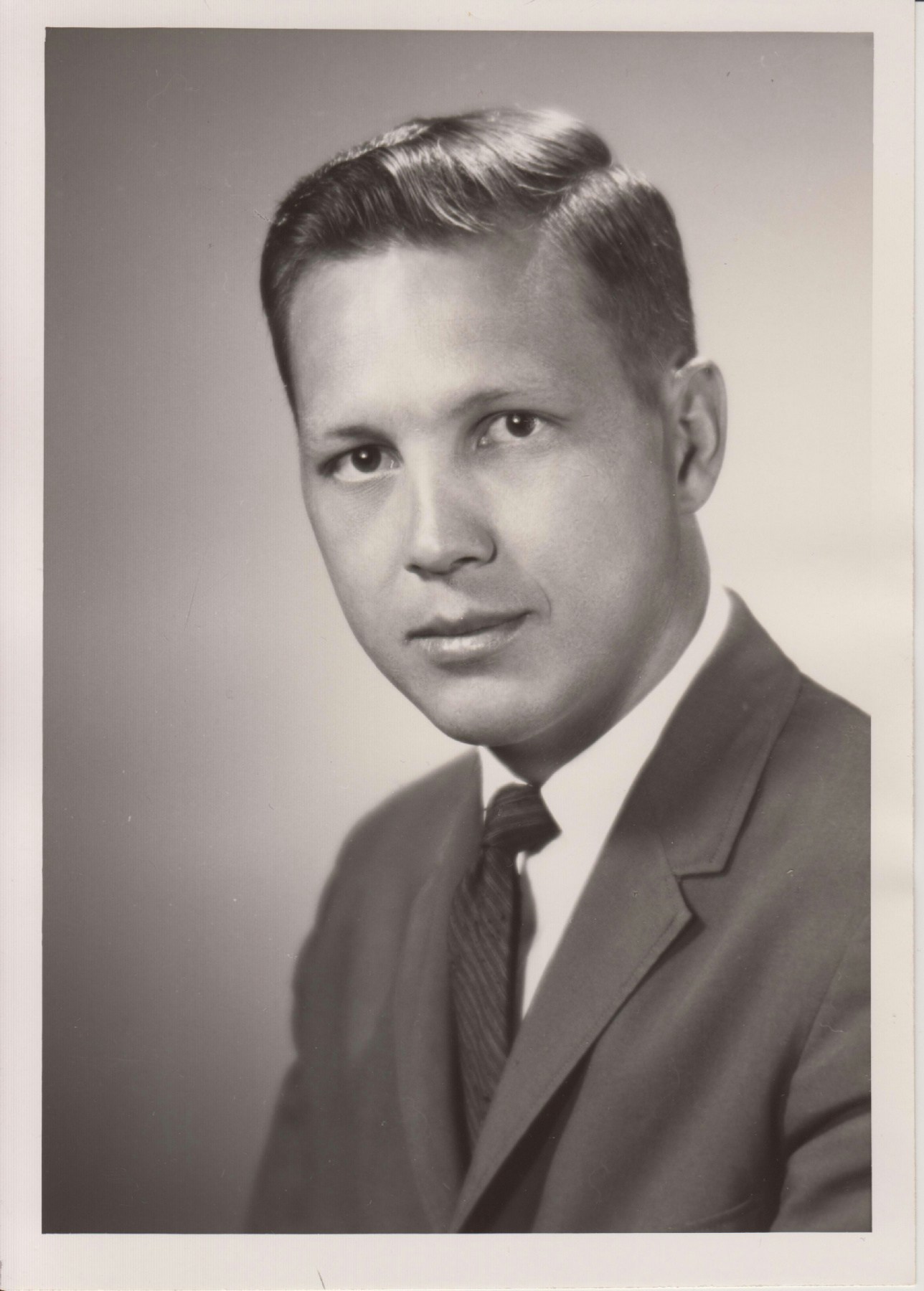 Obituary of Harvey Wilson Sewell Jr.