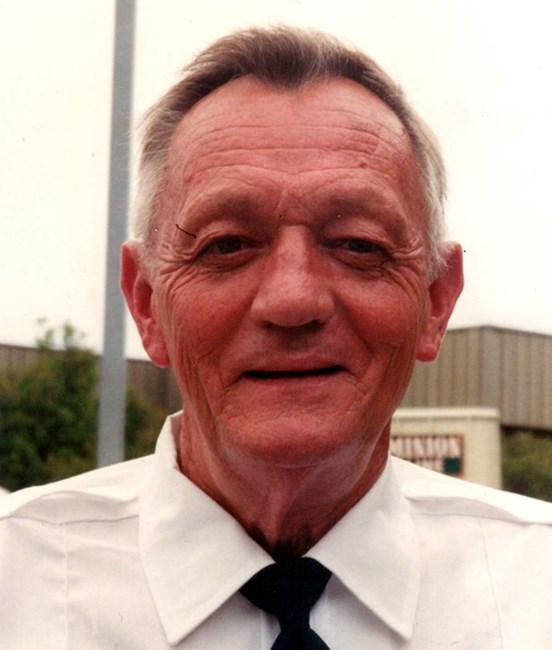 Obituary of Robert R Tucker