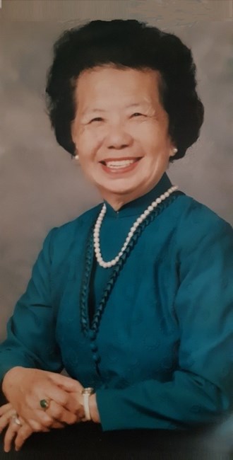 Obituario de Sophie Chang Lo