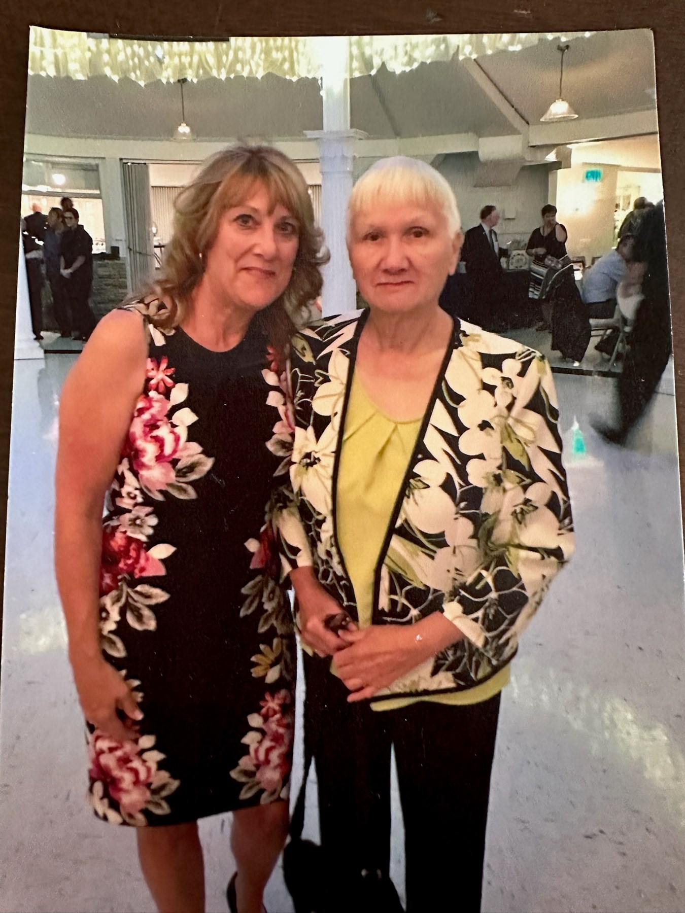 Obituario de Diane Darlene Hom