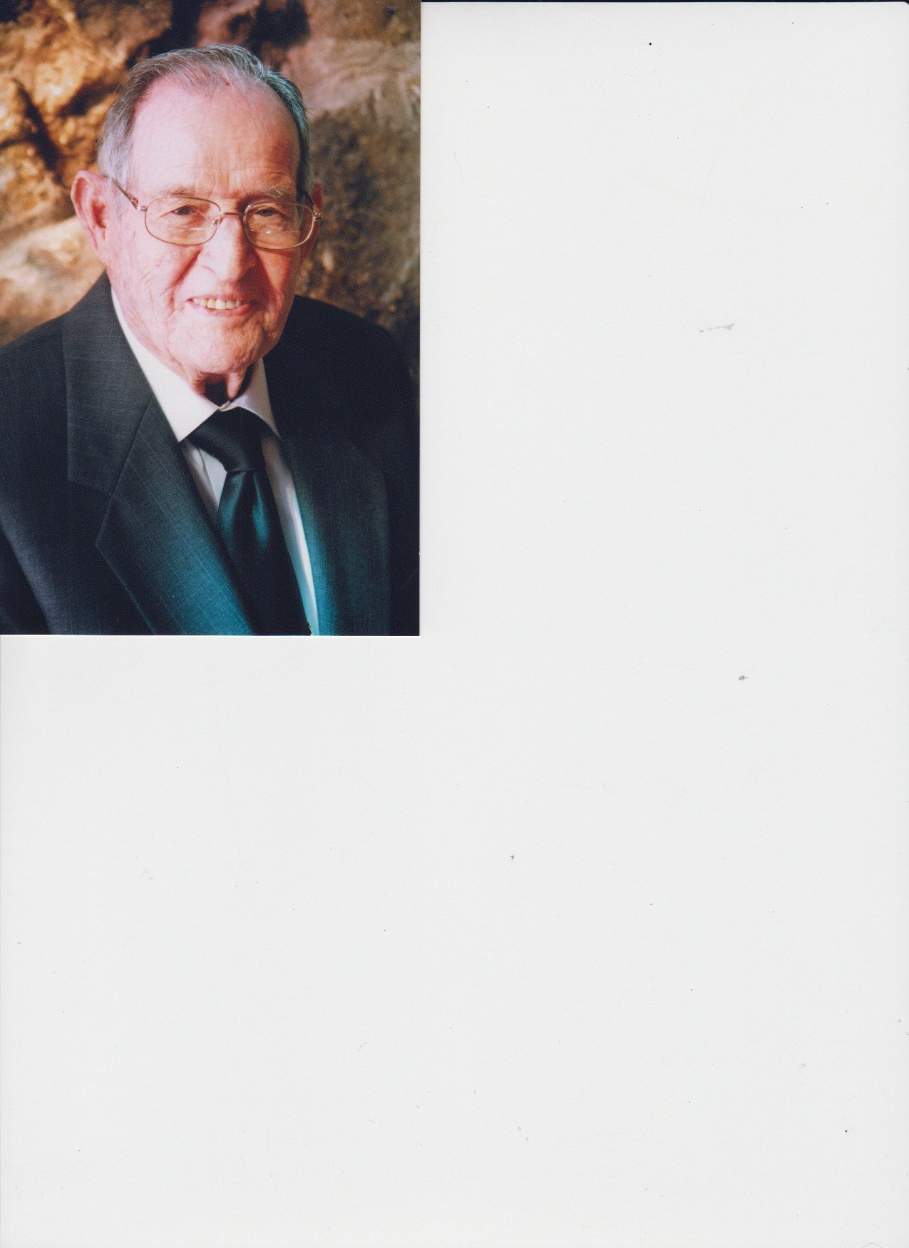 Obituary of REVEREND Lloyd W Godwin